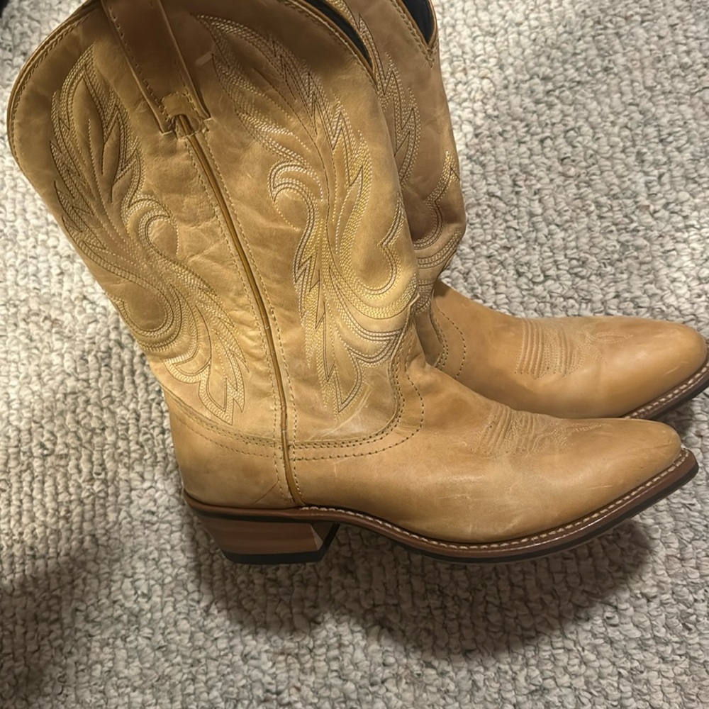 Larado boots